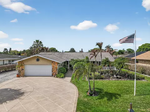 357 SE Verada Ave, Port Saint Lucie, FL 34983