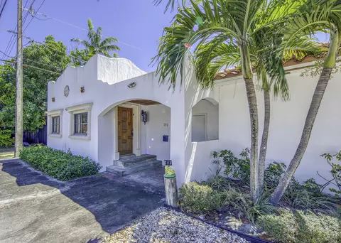 711 12th Ave N, Lake Worth Beach, FL 33460