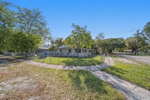 1796 NW 112th St, Miami, FL 33167