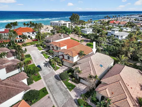 302 Alicante Dr, Juno Beach, FL 33408