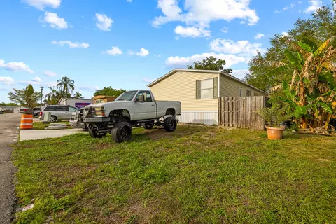 23018 Atlantic Cir, Boca Raton, FL 33428
