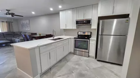 8605 W Sample Rd #311, Coral Springs, FL 33065