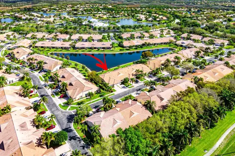 9463 Swansea Ln, West Palm Beach, FL 33411