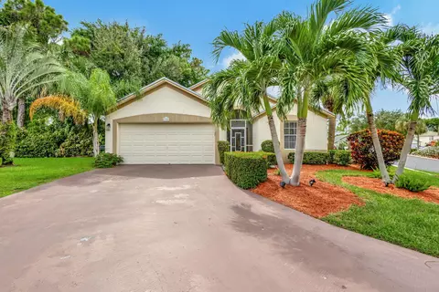 328 Hammocks Trl, Greenacres, FL 33413