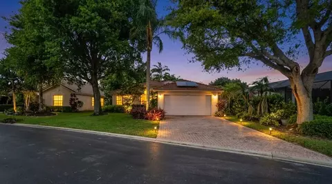 2534 Egret Lake Dr, Greenacres, FL 33413