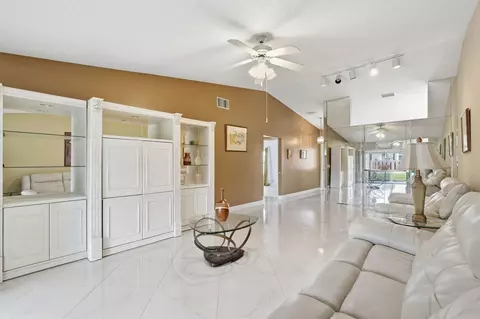 809 Sky Pine Way #F, Greenacres, FL 33415