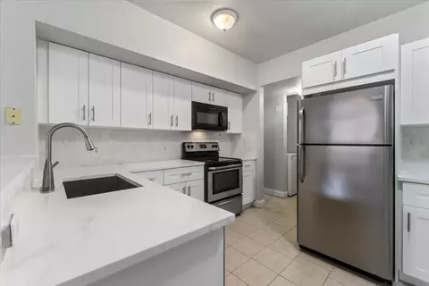 2301 Belmont Ln, North Lauderdale, FL 33068