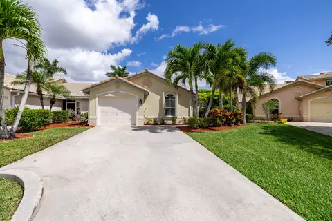10517 Pelican Dr, Wellington, FL 33414
