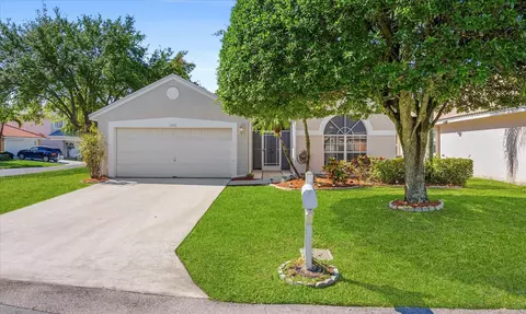 1352 E Fairfax Cir E, Boynton Beach, FL 33436