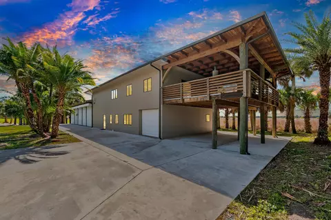 200 S Graves Rd, Fort Pierce, FL 34945