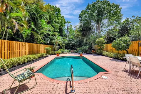 2462 NW 66th Dr, Boca Raton, FL 33496