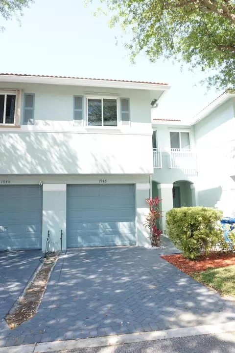 1946 Gardenia Ct, Riviera Beach, FL 33404