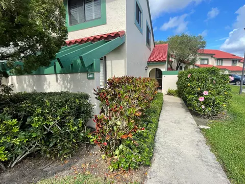 24 Lexington Ln W #D 24, Palm Beach Gardens, FL 33418