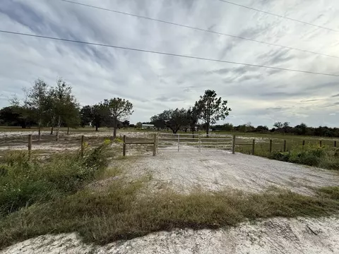 14416 NW 252nd St, Okeechobee, FL 34972
