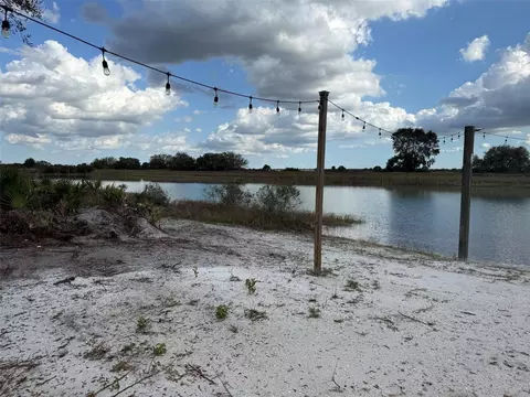 20216 NW 242nd St, Okeechobee, FL 34972