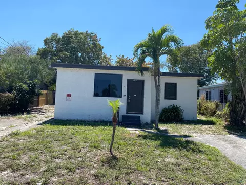1257 W 35th St, Riviera Beach, FL 33404