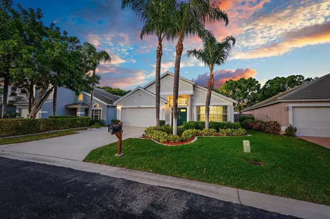 2021 Normandy Cir, West Palm Beach, FL 33409