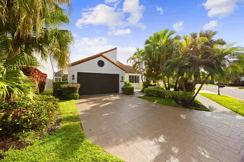 17192 Newport Club Dr, Boca Raton, FL 33496