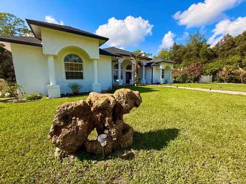 13964 N 69th St N, The Acreage, FL 33412