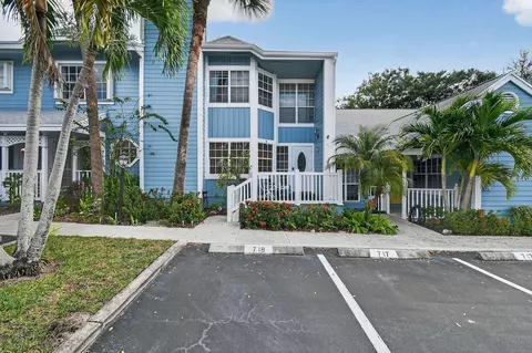 717 Ocean Dunes Cir, Jupiter, FL 33477