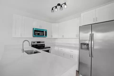 1255 NW 27th Ave, Pompano Beach, FL 33069