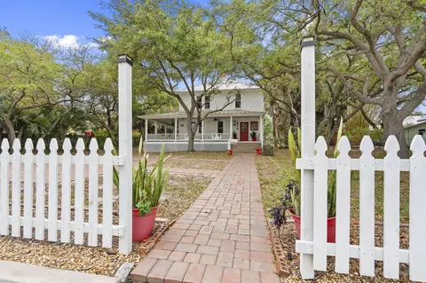 419 N 2nd St, Fort Pierce, FL 34950