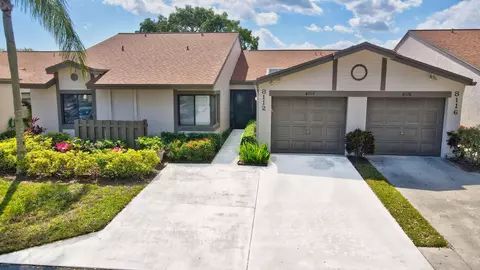 8112 Windgate Dr, Boca Raton, FL 33496