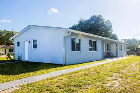 2710 NW 24th Ave #1-2, Oakland Park, FL 33311