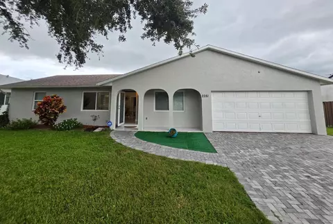2281 SE Belvedere St, Port Saint Lucie, FL 34984