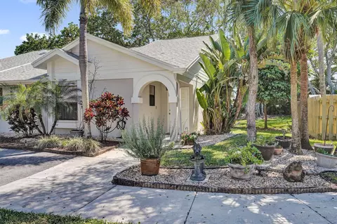 3080 NW 6th St, Delray Beach, FL 33445