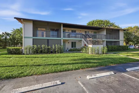 6286 Chasewood Dr #E, Jupiter, FL 33458