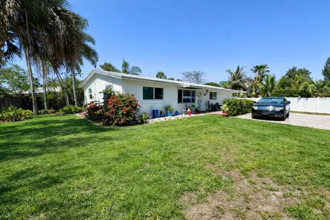 5678 Silvian Rd, West Palm Beach, FL 33415