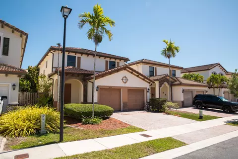 22751 SW 92nd Pl, Cutler Bay, FL 33189