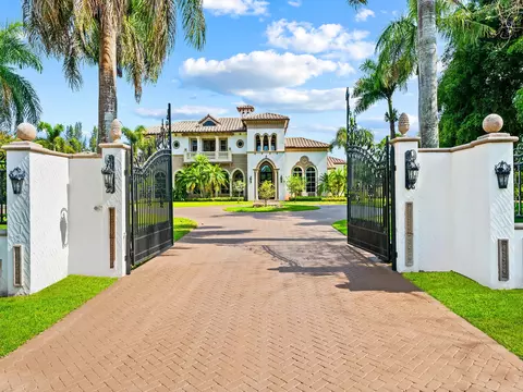 8800 NW 68th Ct, Parkland, FL 33067