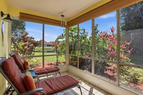 7930 Lake Sands Dr, Delray Beach, FL 33446