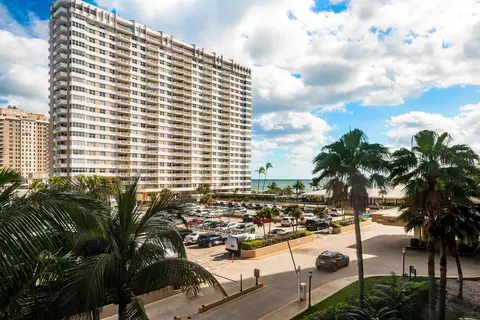 Undisclosed, Hallandale Beach, FL 33009