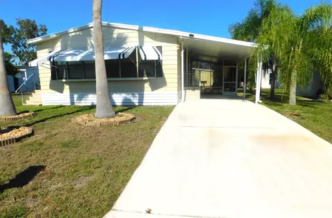10 Toreador, Port Saint Lucie, FL 34952