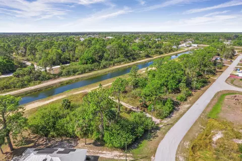 755 Longbow Ln, Lehigh Acres, FL 33972