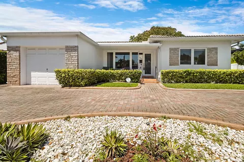 1555 71st St, Miami Beach, FL 33141