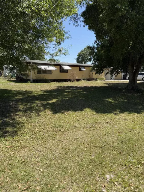 1106 NE 31st Ter, Okeechobee, FL 34972