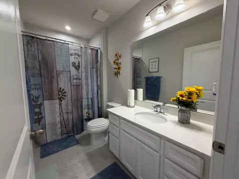Bath - 3030 Ruby Fls Dr, Deland, FL 32724 photo 3 of 4