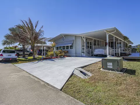 7566 Montauk Ave #U19, Micco, FL 32976
