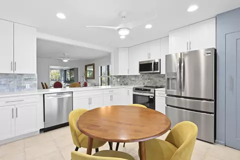5172 SE Club Way #207, Stuart, FL 34997