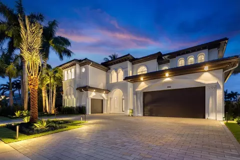 784 Harbour Isle Pl, North Palm Beach, FL 33410