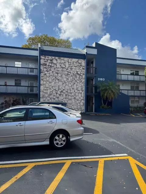 3160 Holiday Springs Blvd #103-7, Margate, FL 33063