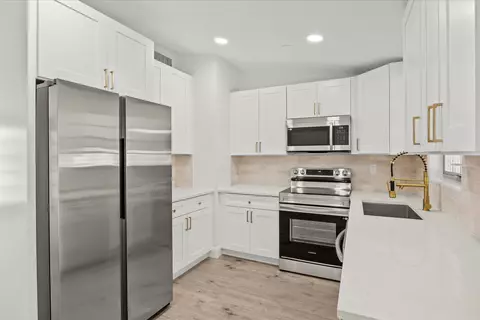 555 SE Airoso Blvd, Port Saint Lucie, FL 34983