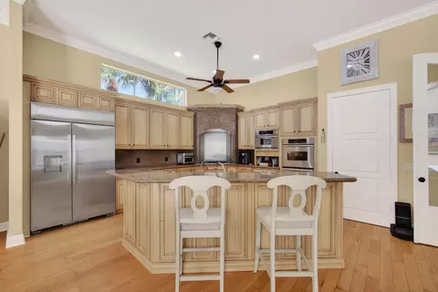 Kitchen - 18764 SE Old Trail Dr, Jupiter, FL 33478 photo 3 of 6