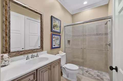 Bath - 18764 SE Old Trail Dr, Jupiter, FL 33478 photo 6 of 8
