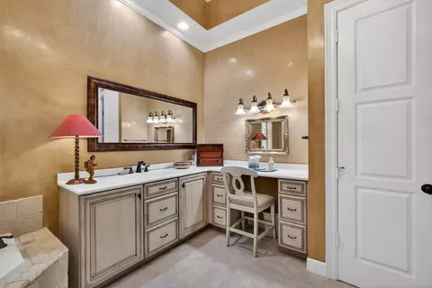 Bath - 18764 SE Old Trail Dr, Jupiter, FL 33478 photo 2 of 8