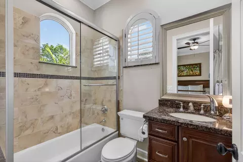 Bath - 18764 SE Old Trail Dr, Jupiter, FL 33478 photo 4 of 8